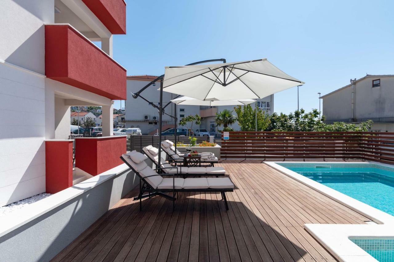 Appartement House Ivan John *
