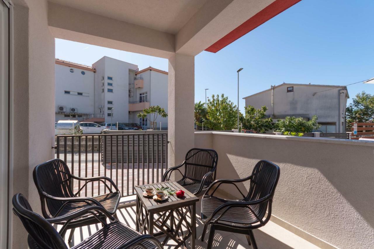 Appartement House Ivan John